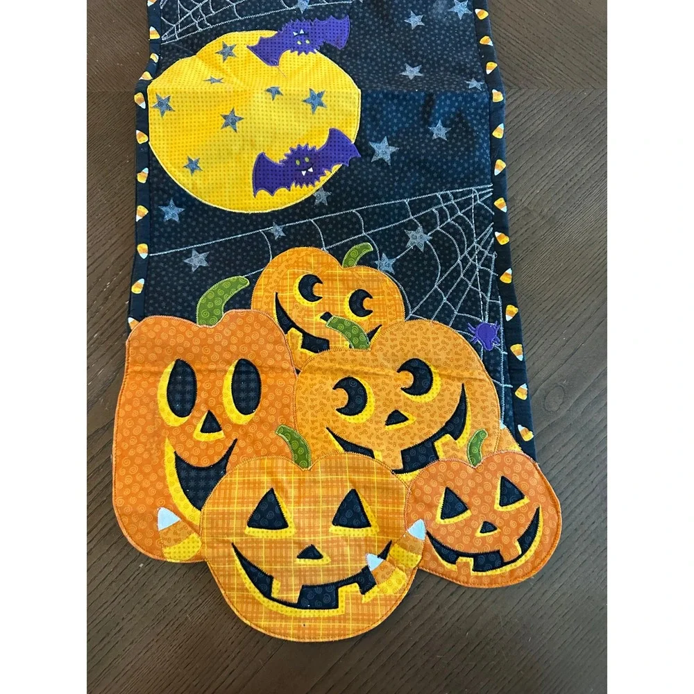 Halloween Table Runner Quilted Jack-O-Lantern Pumpkin Bat Moon Candy Corn 35x12